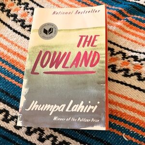 2/7.00 book: The Lowland by Jhumpa Lahiri - | Pulitzer Prize Winner Author